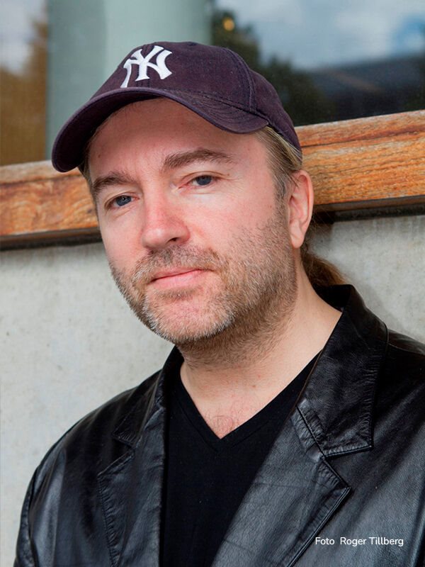 Daniel Fridell Författare