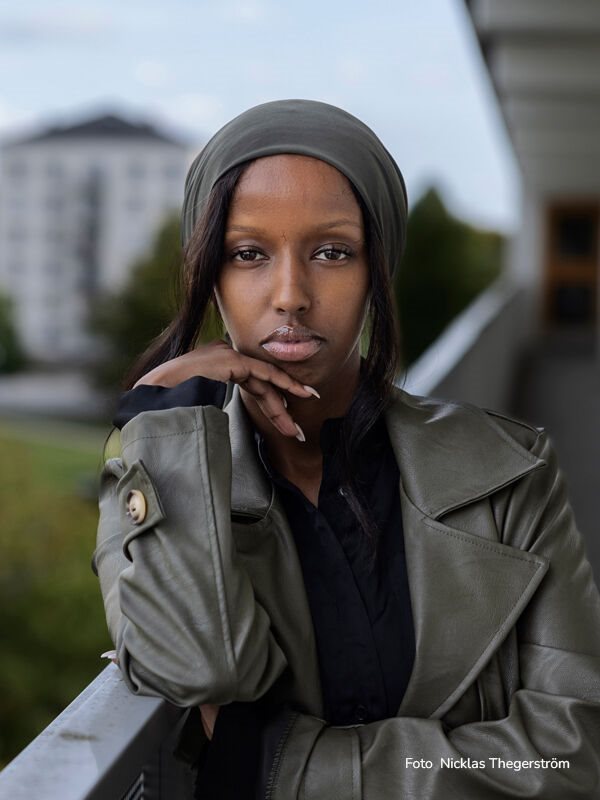 Faysa Idle Författare