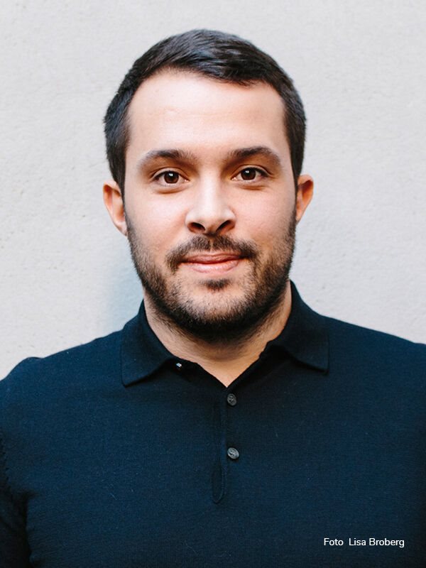 Georgios Karpathakis Författare