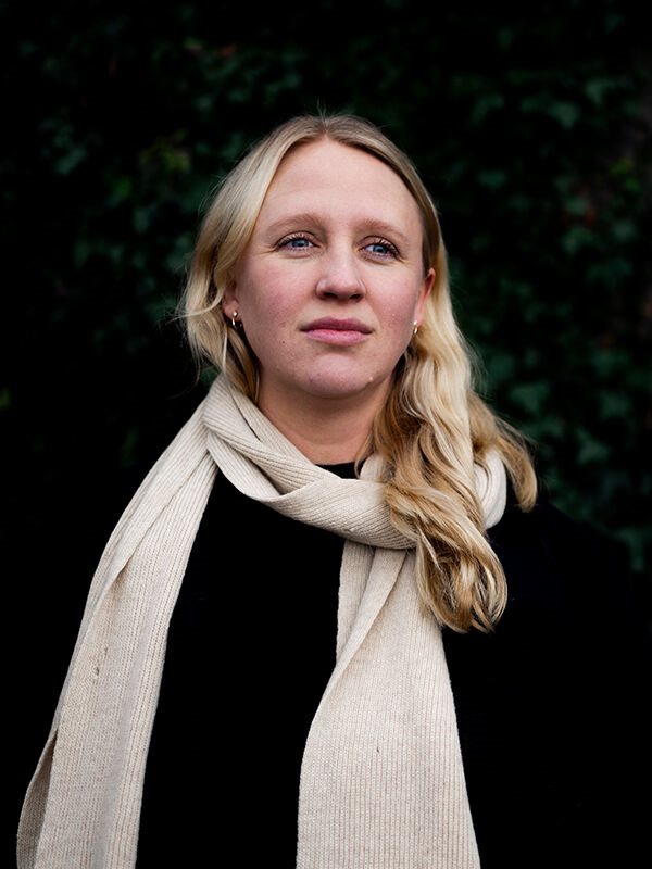 Moa Candil Författare