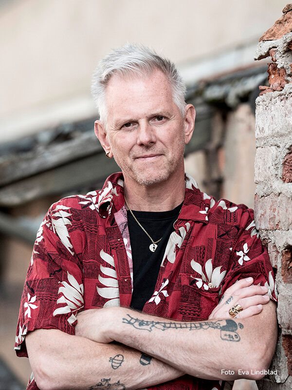 Niklas Lindblad Formgivare, omslag