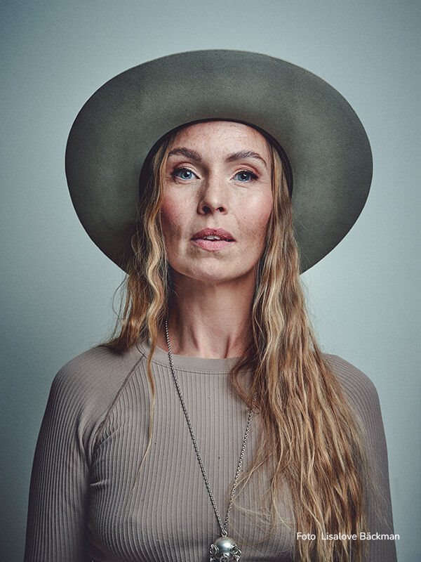 Sofia Jannok Författare