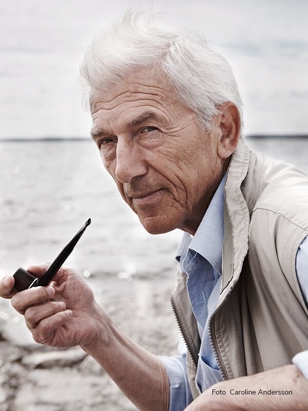 Theodor Kallifatides Författare