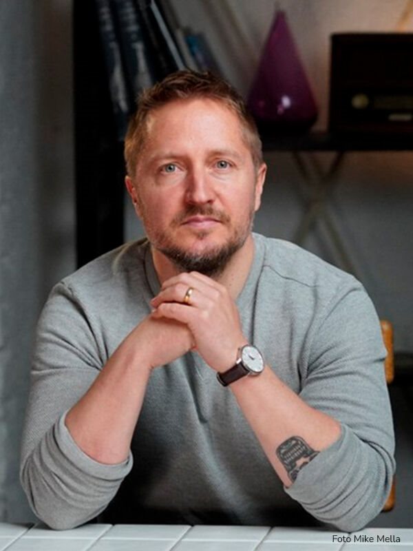 Theodor Lundgren Författare